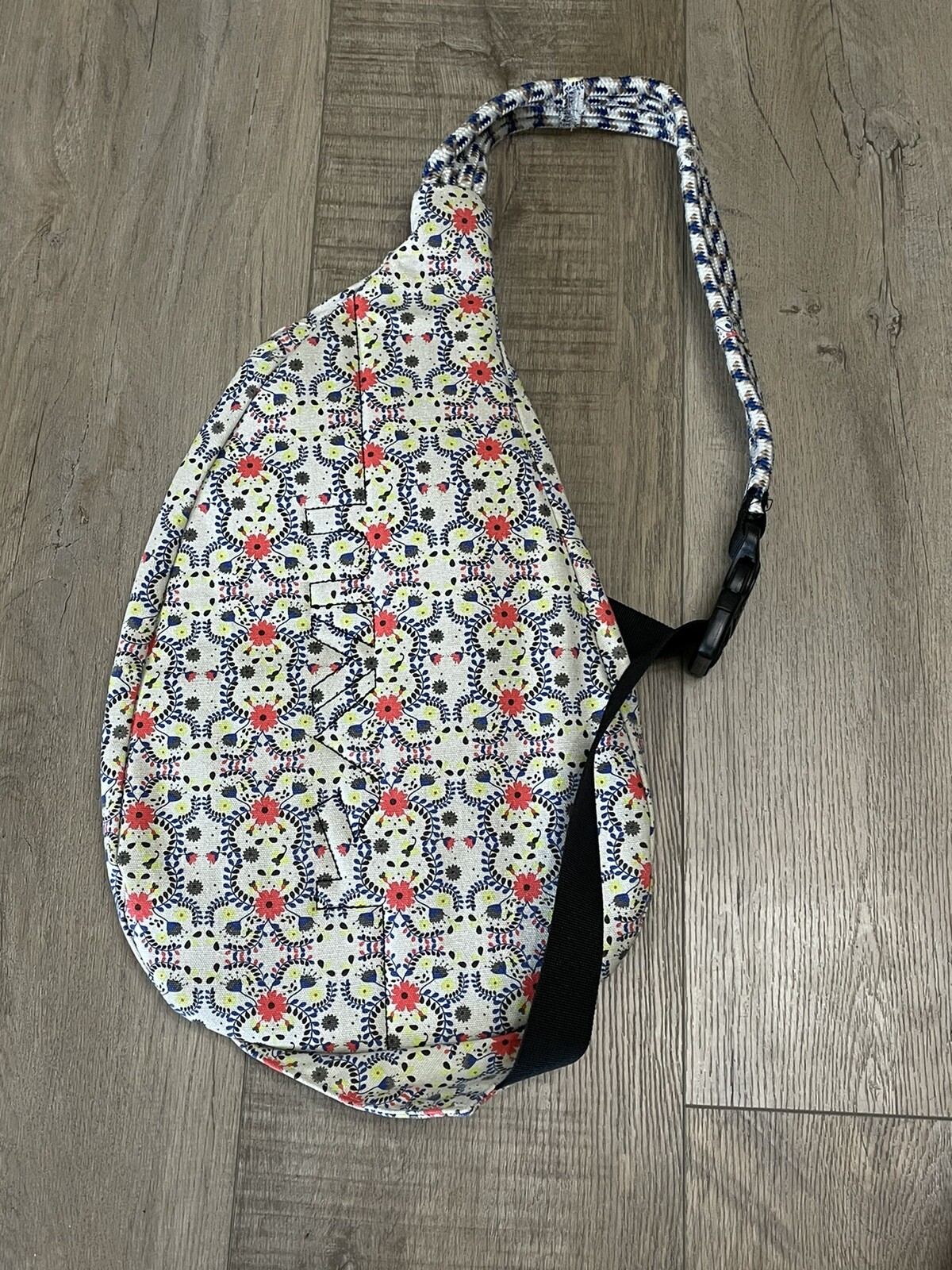 KAVU mini rope sling bag Floral print Gem