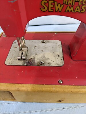 Vintage KAYanEE Sew Master Mini Sewing Machine | eBay