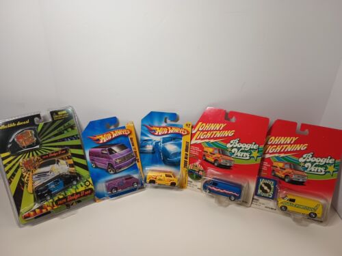 DIECAST BOOGIE VANS ,Dodge D-150,D100,  Hot Wheels, Johnny Lightning, Set Of 5 - Foto 1 di 11