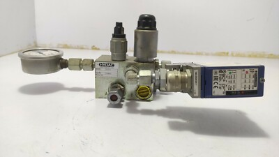 #ad Hydac Valve with telemecanique xmlb300d2s11 Pressure Sensor $989.00