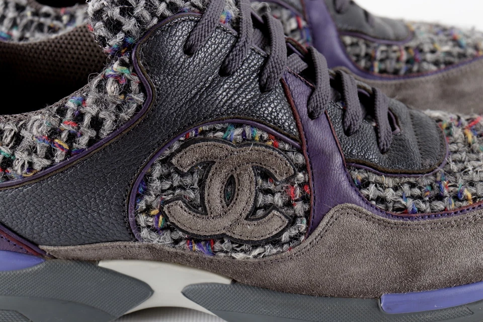 Tenis Chanel Talla 38 CC Logo Multicolor Tweed Gris Gamuza Cuero Púrpura Foto 2 de 4
