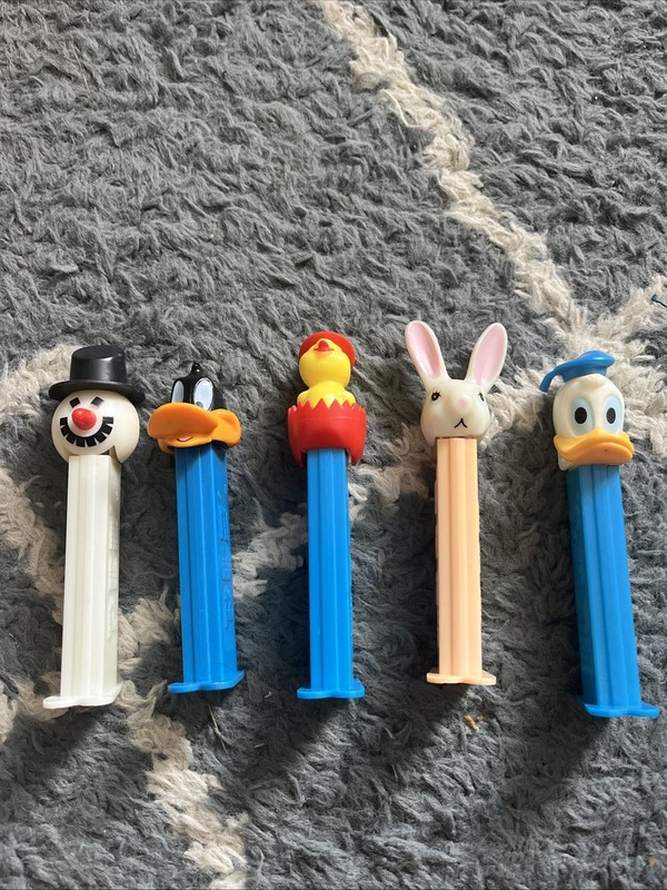 Pez Dispensers Lot of 5. Donald Duck