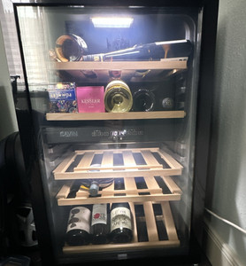 Cavin WB52SD Weinkühlschrank 37 Flaschen Glastür elektronisch schwarz 84,5cm