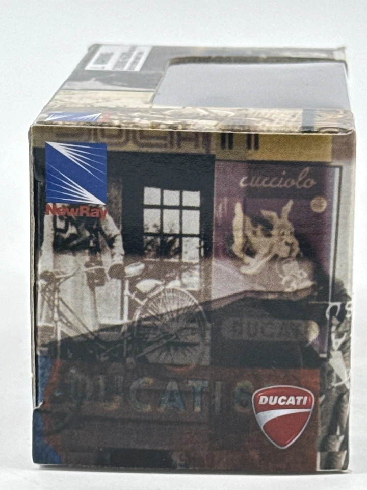 NewRay Ducati 900 SS 1975 1:32 Die-Cast Motorcycle Model - Image 4 of 4