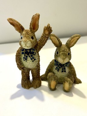 Leonardo Sammlung Hüpfhase. Winkende & sitzende Hasen Figuren 10-12cm