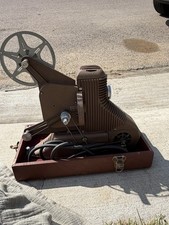 Universal Camera Corp Model 80 8mm Desktop Projector 500W OG Brown Case 1940s