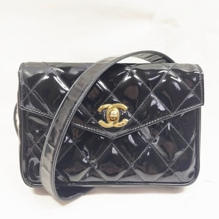 Chanel Black Patent Leather Quilted Waist Pouch 2678450