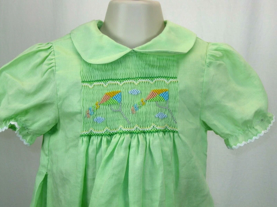 Niñas Vestido Verde Smocking 2T Colecciones Rosalina Pascua Primavera Vacaciones Cometas Foto 4 de 4
