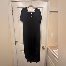 NWT solid black v neck maxi dress with slit in front size Large juniors
