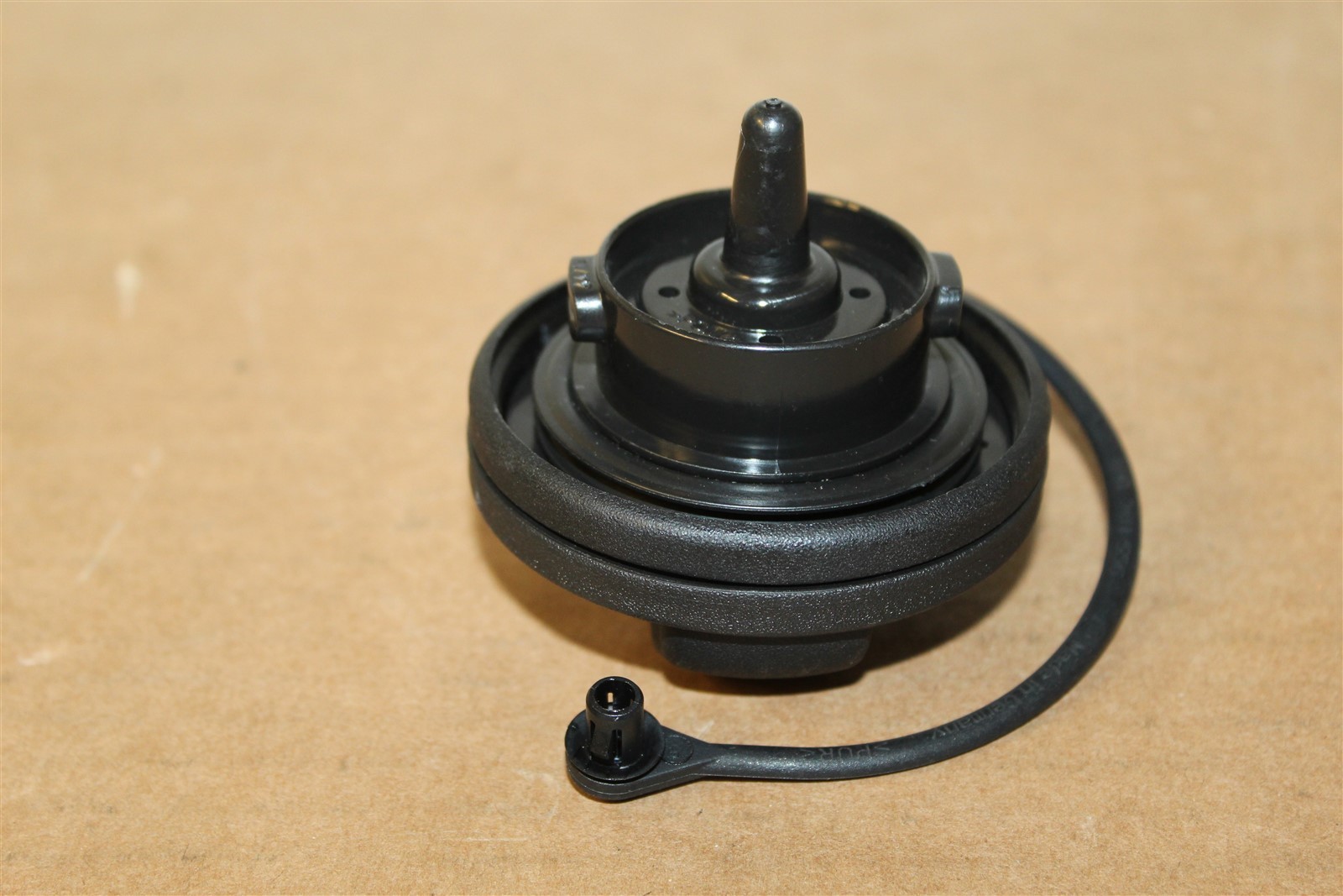 VW Audi Golf Mk7 Jetta Q2 Hybrid Fuel Filler Cap 5Q0201550J New genuine