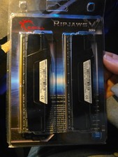 Gskill Ripjaws V DDR4 3200 MHz  16gb F4-3200c16d-16gvkb CL16 8gbx2 New