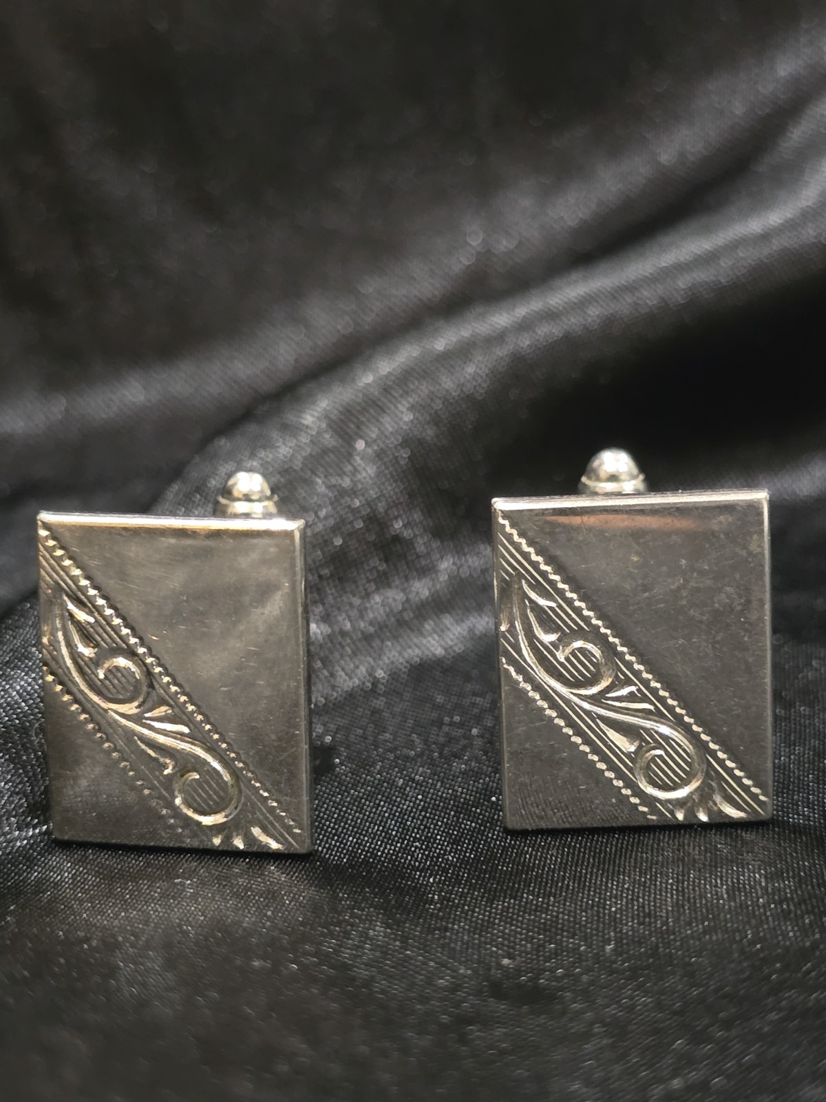 VINTAGE SHIELDS RECTANGULAR CUFFLINKS SIGNED SILV… - image 1