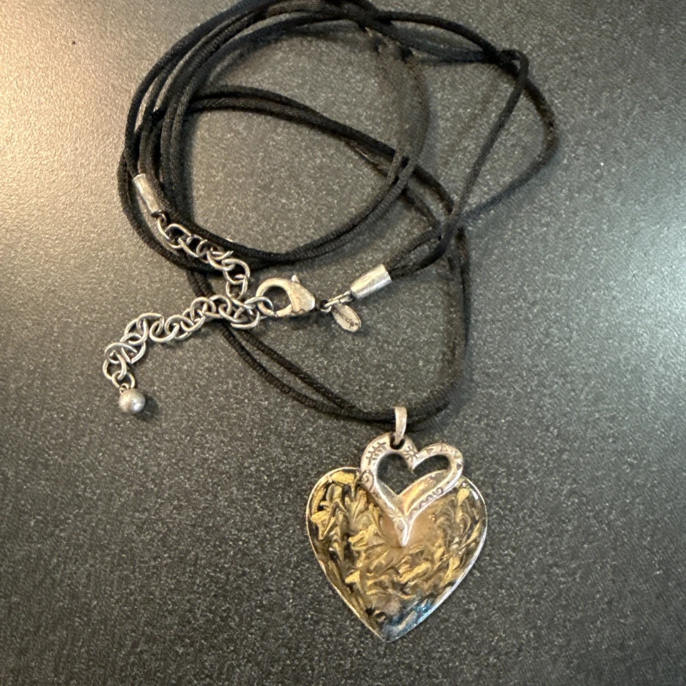 Collar Chicos Love Doble Corazón Colgante Esmalte Brillo en Cordón Negro Foto 3 de 4