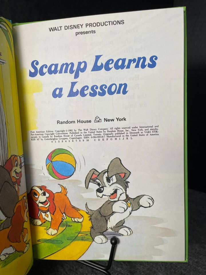 Scamp Learns a Lesson (Disney's Wonderful World of Reading) Hardcover