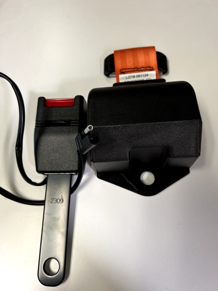 НОВЫЙ ВЫДВИЖНОЙ РЕМЕНЬ БЕЗОПАСНОСТИ ВИЛОЧНОГО ПОГРУЗЧИКА ОРАНЖЕВЫЙ С ПЕРЕКЛЮЧАТЕЛЕМ АКТИВАТОРА 5 А - Изображение 2 из 2