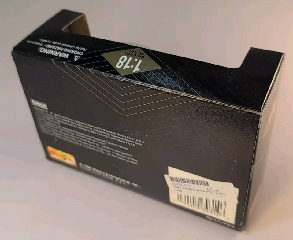 1997 Maisto Special Edition Green 1942 Indian 442 Motorcycle 1:18 - Image 3 of 4