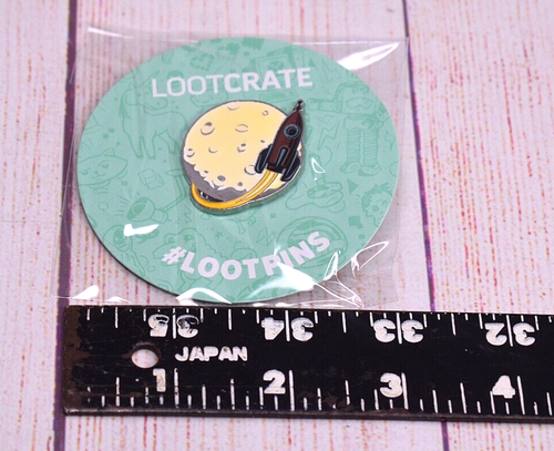 Lootcrate Moon Space Ship Pin 2019 NEU SEALED - Bild 3 von 4