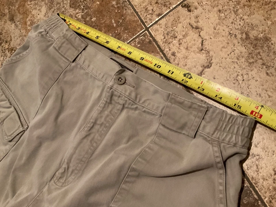 SHORTS DE CAMINHADA VAN HEUSEN LONA CARGO (MASCULINO 32-34) BRONZEADO USADO - Imagem 4 de 4