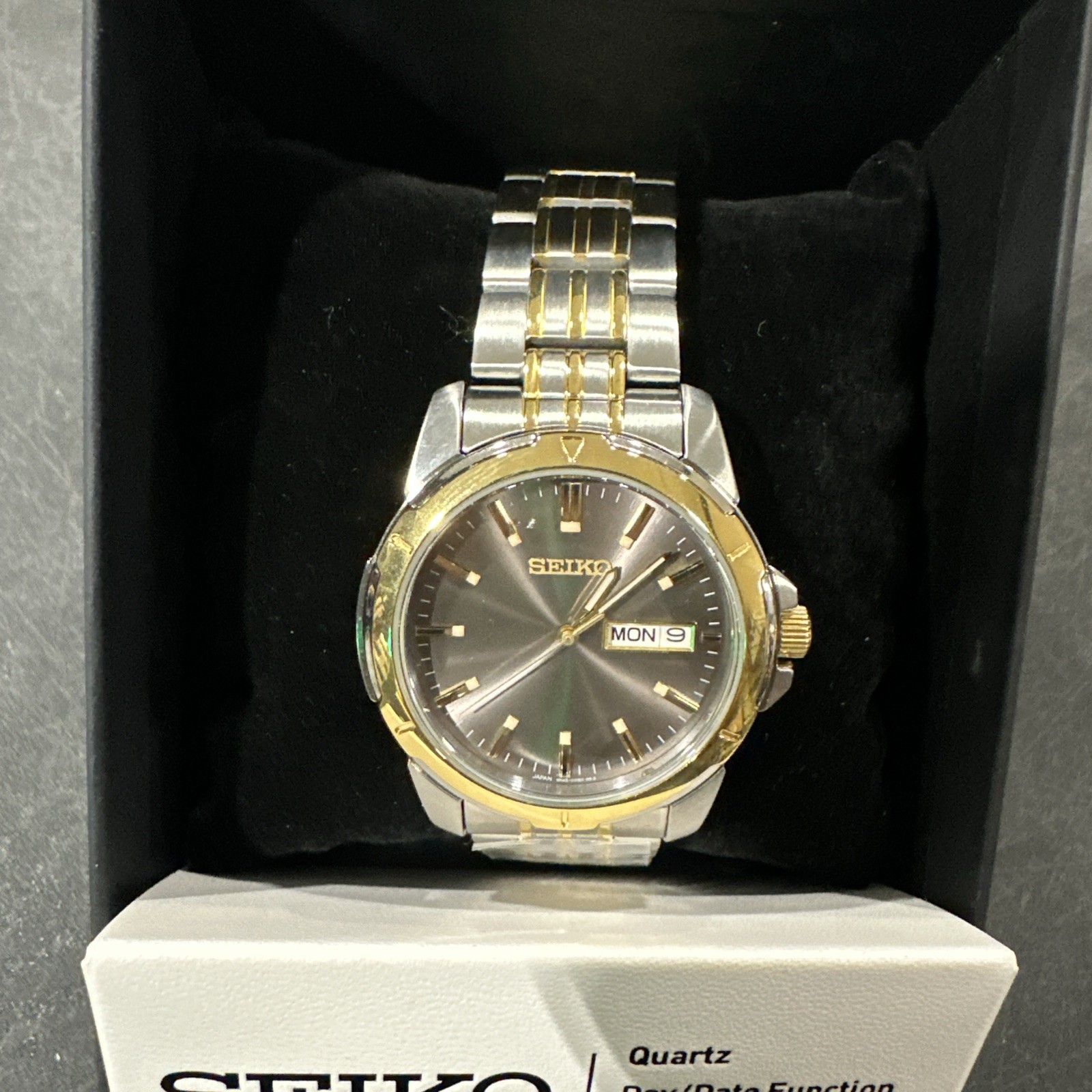 Seiko Essentials Men's Two-Tone Stainless Steel Grey Dial Quartz Watch SUR356 thumbnail 2