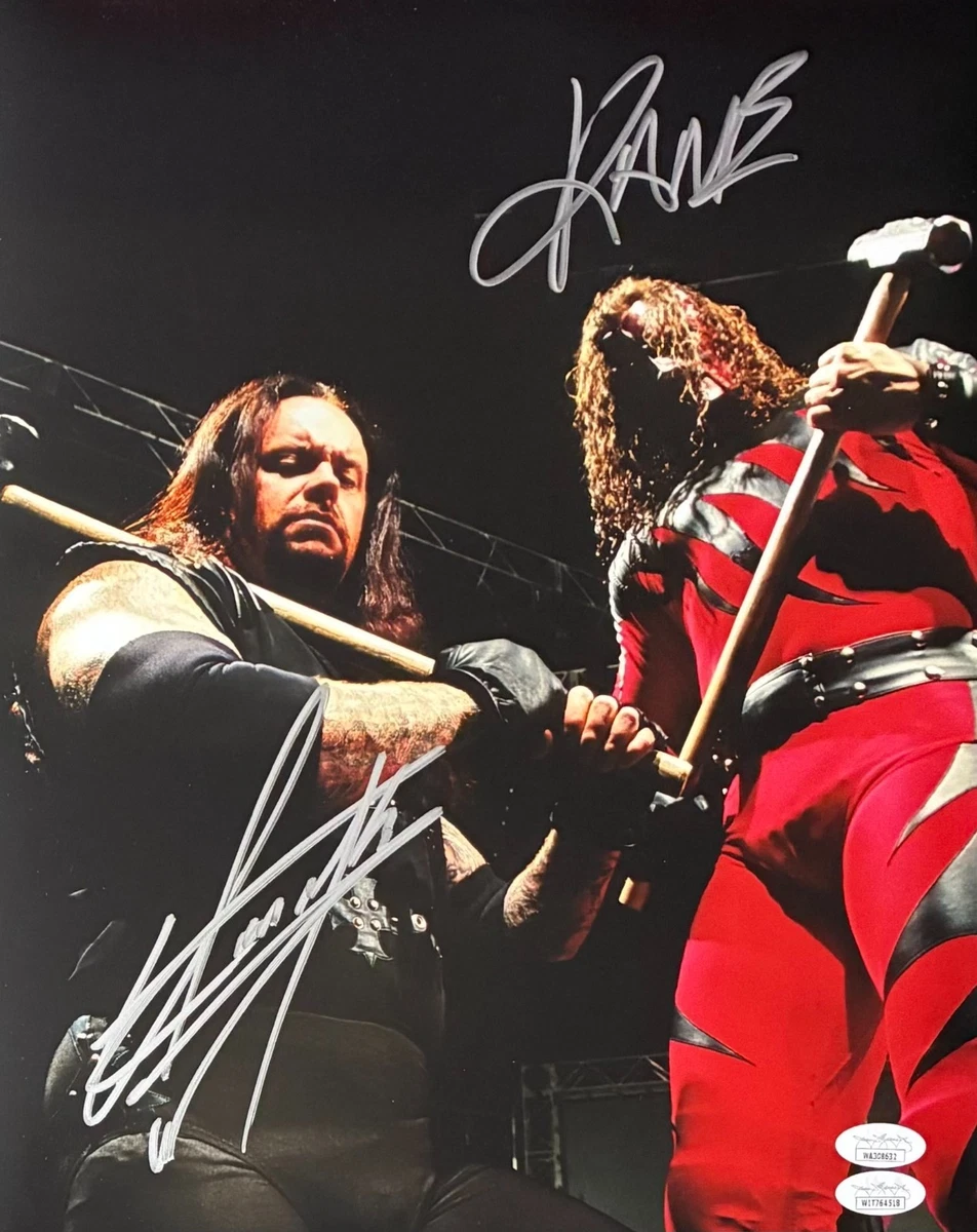 Preços baixos em Kane WWE LUTA LIVRE Fotos Original Autografada | eBay