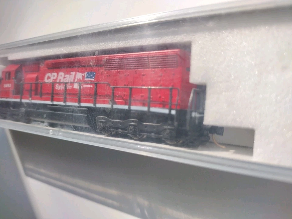 Kato N Scale CP Rail Locomotive 176-3108 SD45 Rd# CP 5493 - Image 4 of 4