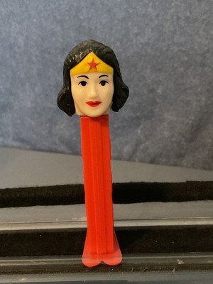 Pez Singles- Super Heroes- Wonder Woman A, Raised Star, on Thin Foot Stem
