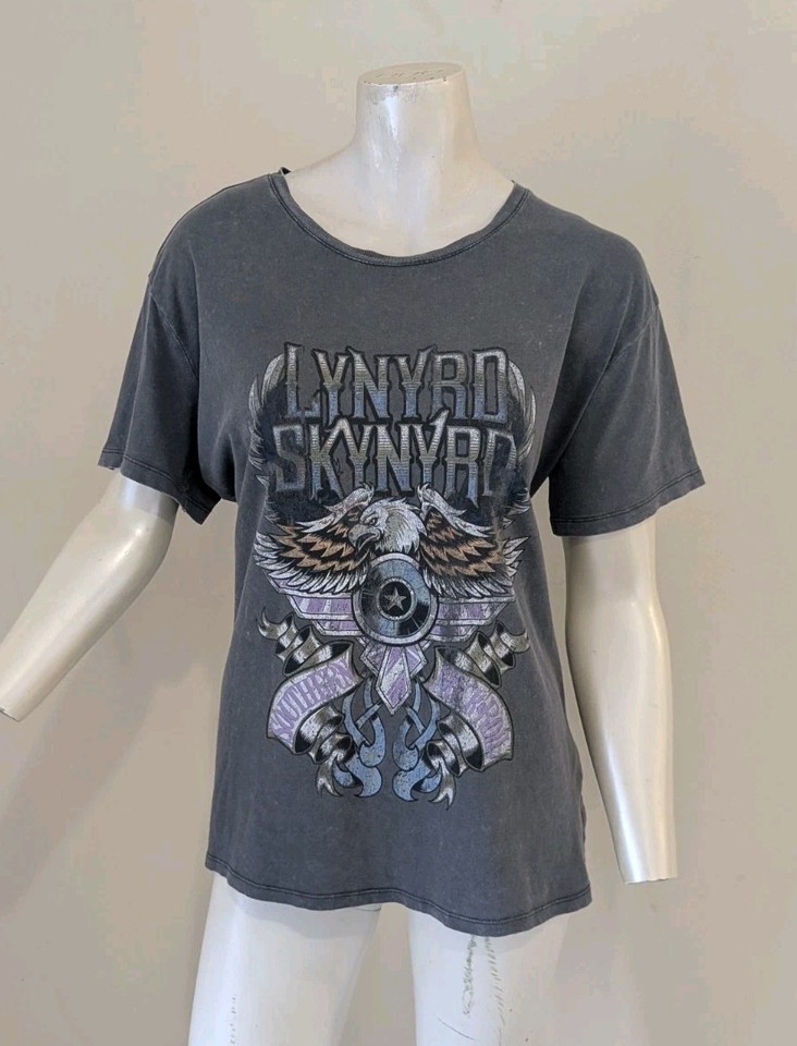 Ladies oversized L Lynyrd Skynyrd band tee by Cotton On.