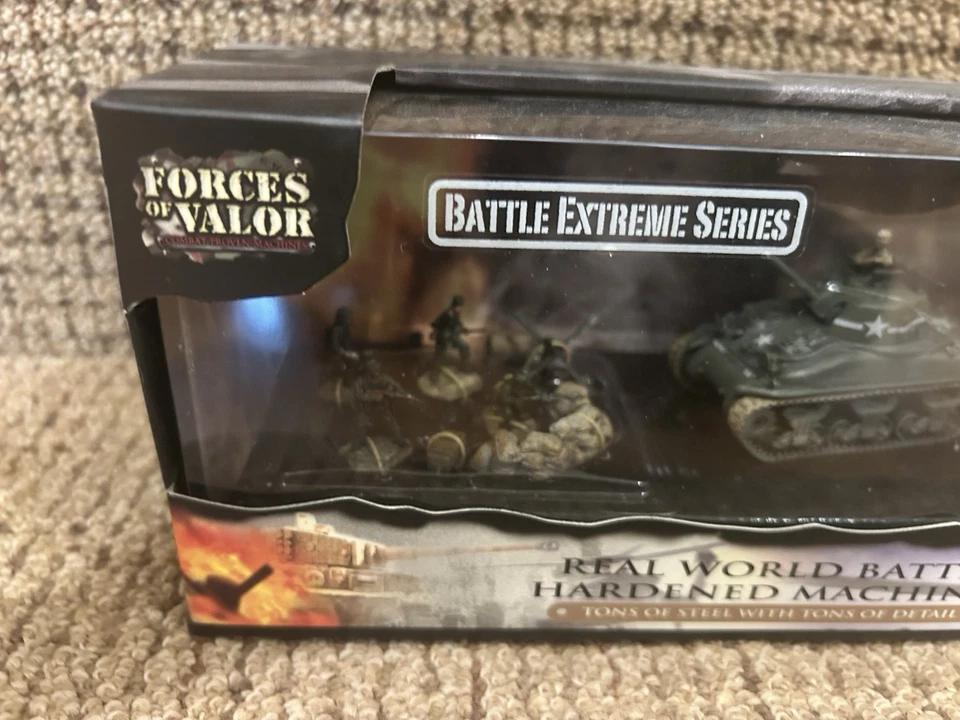 Unimax Forces of Valor 1:72 U.S. M4A1 Sherman and Soldiers Set France No. 85324 - Image 3 of 4