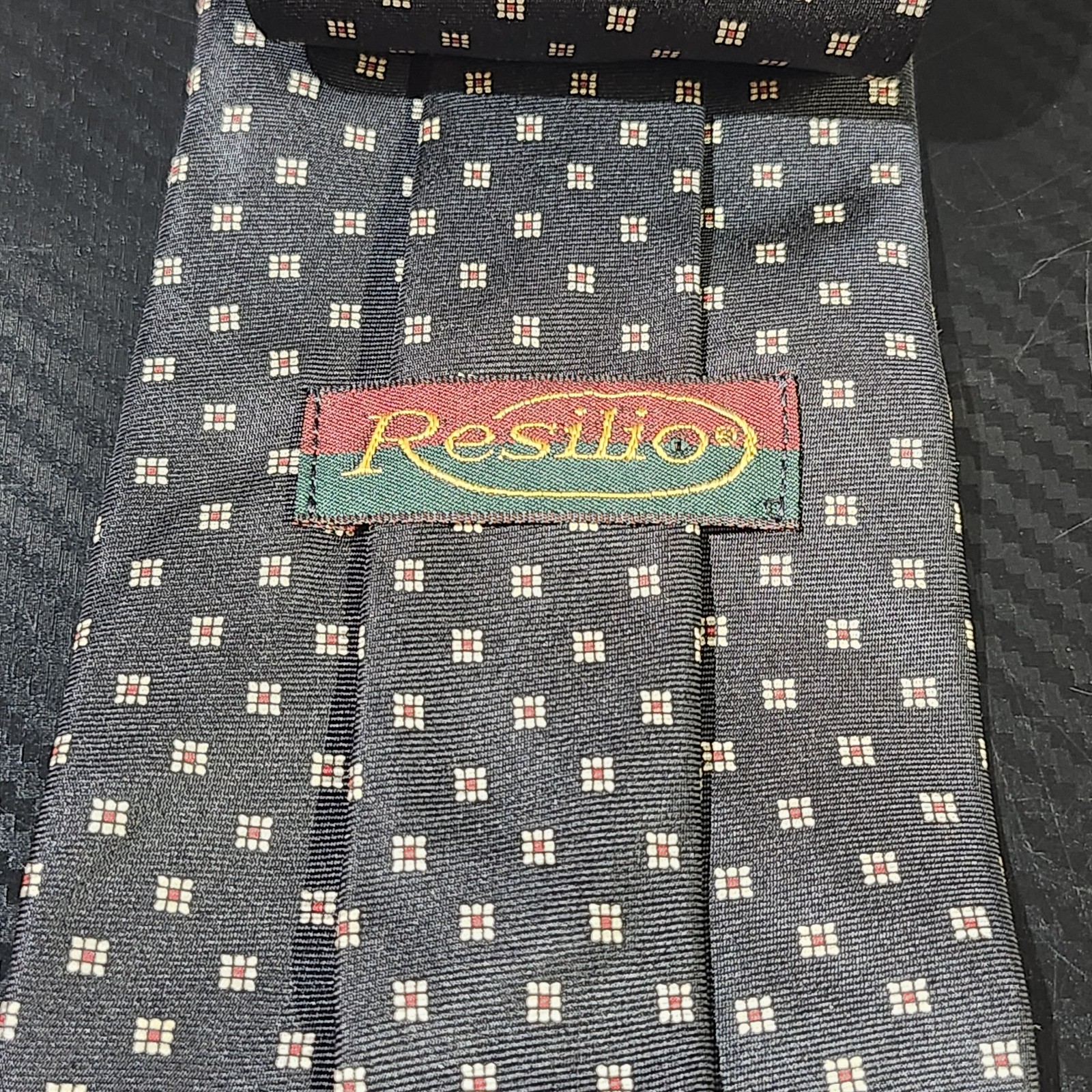 Resilio Geometric Pattern 100% Imported Silk Tie Made In USA image 3