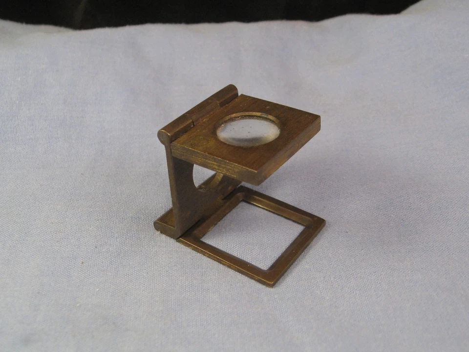 THREAD COUNTER MINIATURE VICTORIAN BRASS MAGNIFYING GLASS POCKET MICROSCOPE - Image 2 of 4