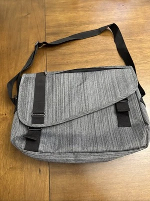 Laptop/Messenger Bag 15in - Image 1 of 4
