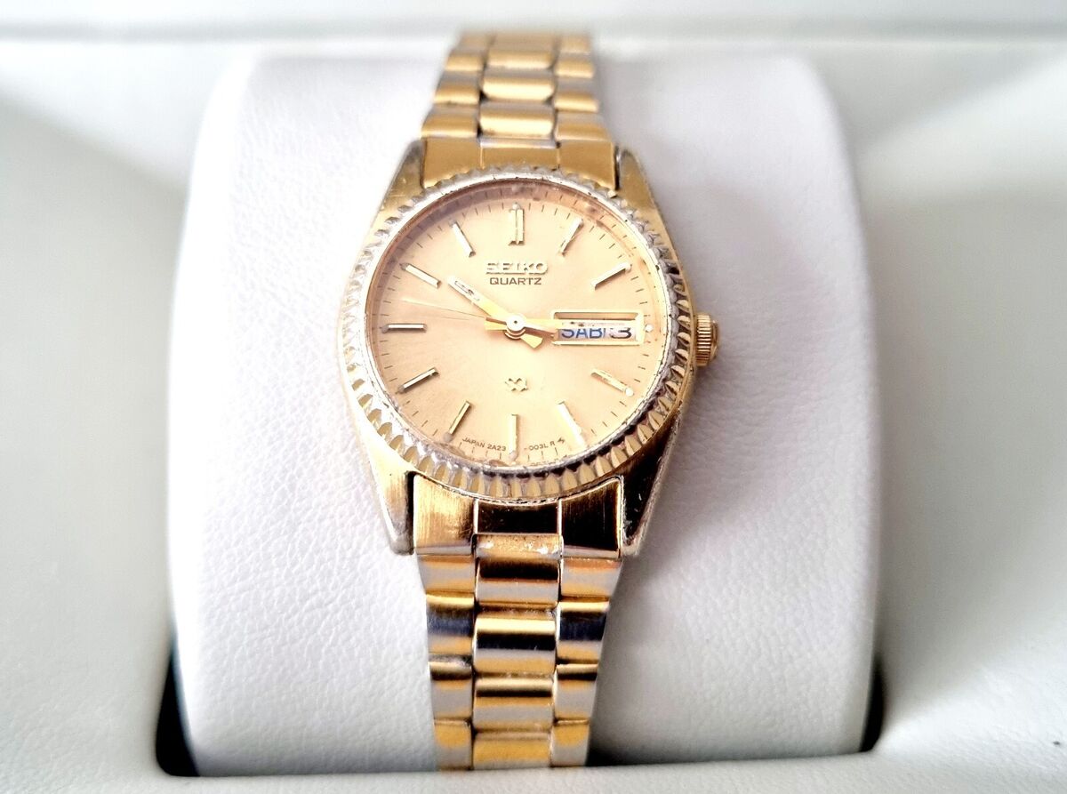Vintage Seiko Quartz 2A23- 0030 G1 Women's Watch Day Date Vintage Seiko Quartz 2A23- 0030 G1 Women's Watch Day Date