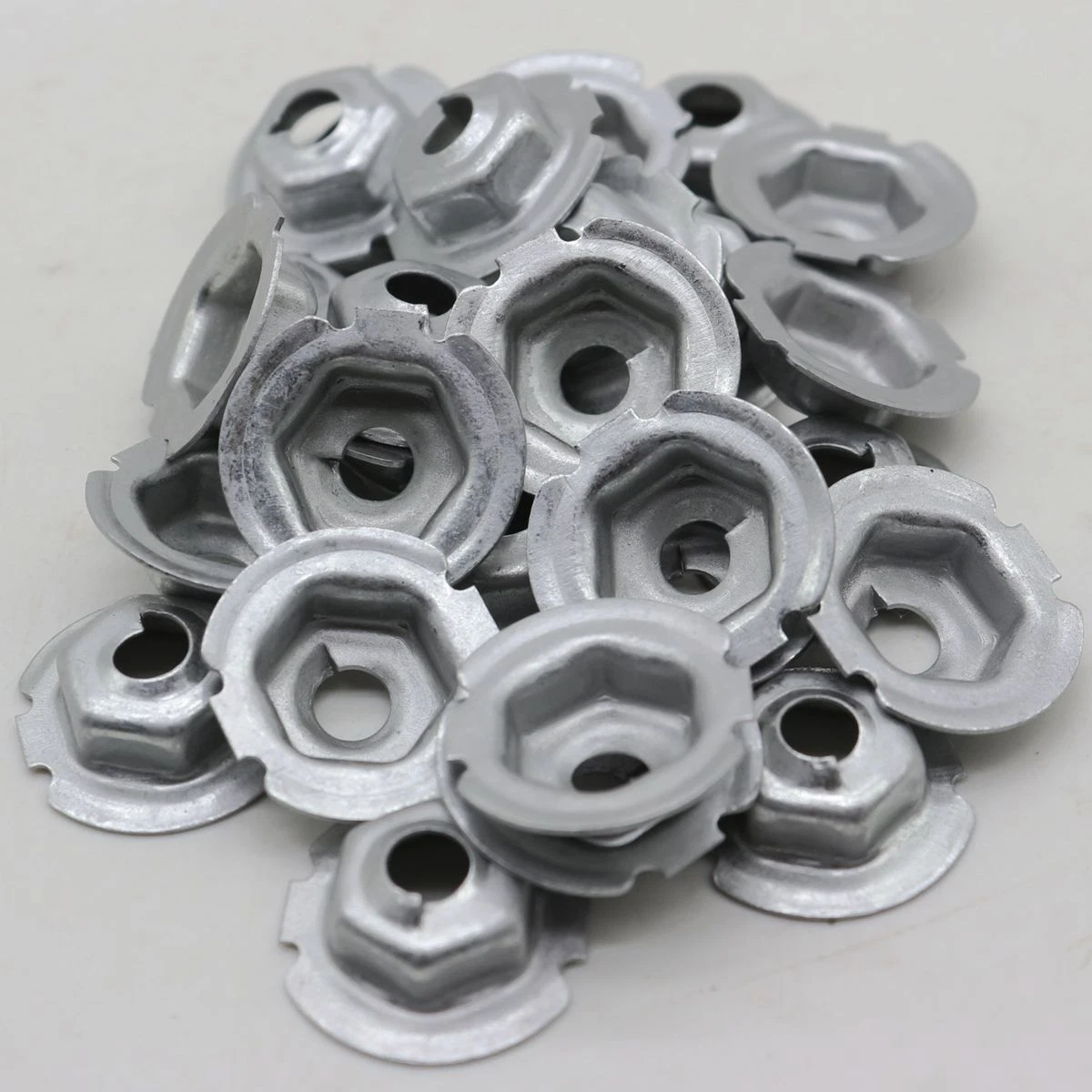 20Pcs For VW WHT005560, WHT-005-560 Rear Bumper Bracket Nut 