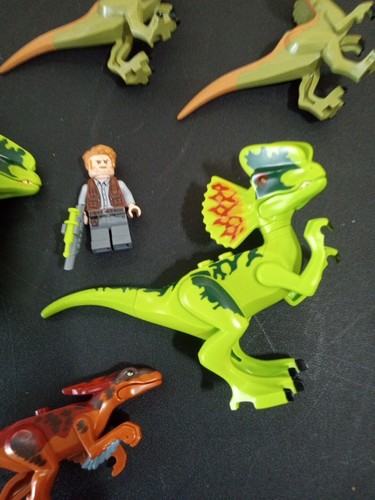 Lego Jurassic World Dilophosaurus Family Plus Extras Free Shipping - Picture 15 of 23