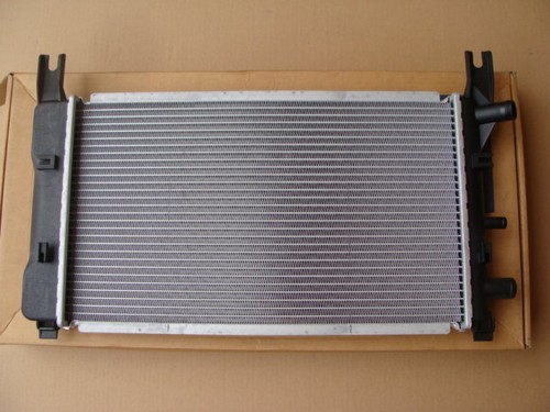 Radiatore acqua radiator Ford Fiesta III 1.0 - 1.1 - 1.3, Ford Courier 1.3 - 第 1/1 張圖片