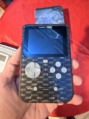 SUPER POCKET HANDHELD CONSOLE CAPCORN x KITH HYPER MEGA TECH  