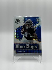 2021 Panini Mosaic Football Kyle Pitts Blue Chips White 22/25 #10 Falcons