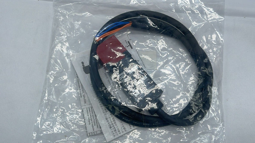 OMRON D4GS-N1R Safety Door Switch - Picture 4 of 4