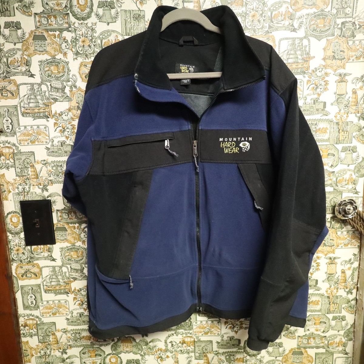 VTG Mountain Hardwear Gore Windstopper Jacket Men