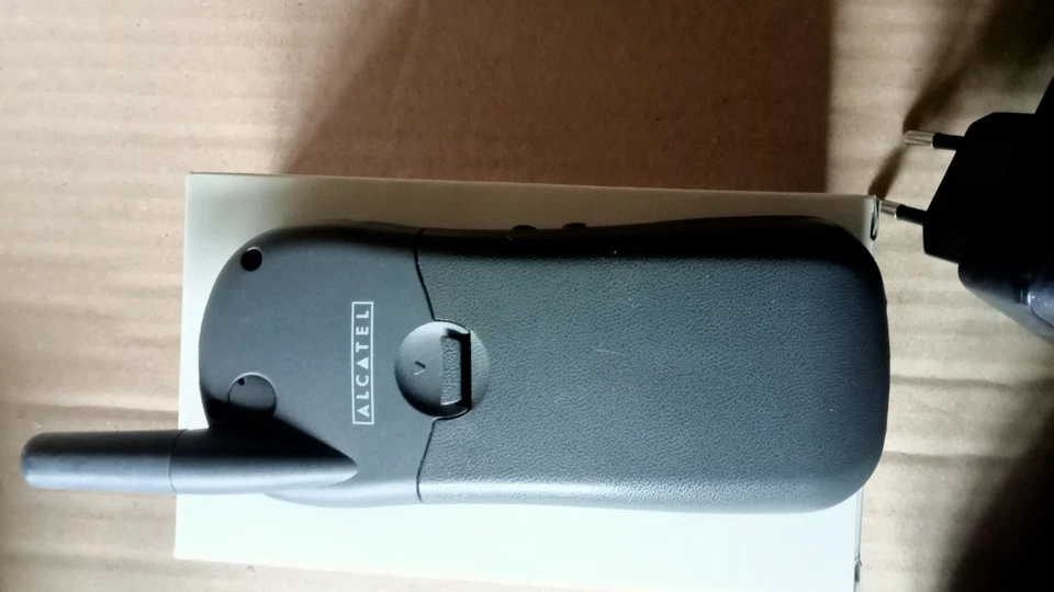 Téléphone portable Alcatel En TBE - Photo 3/3