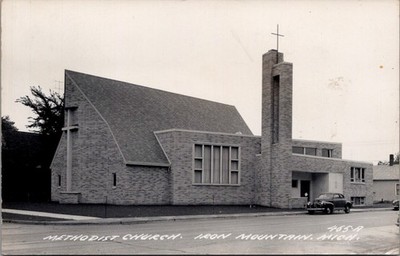 Methodist Church, IRON MOUNTAIN, Michigan Real Photo Postcard