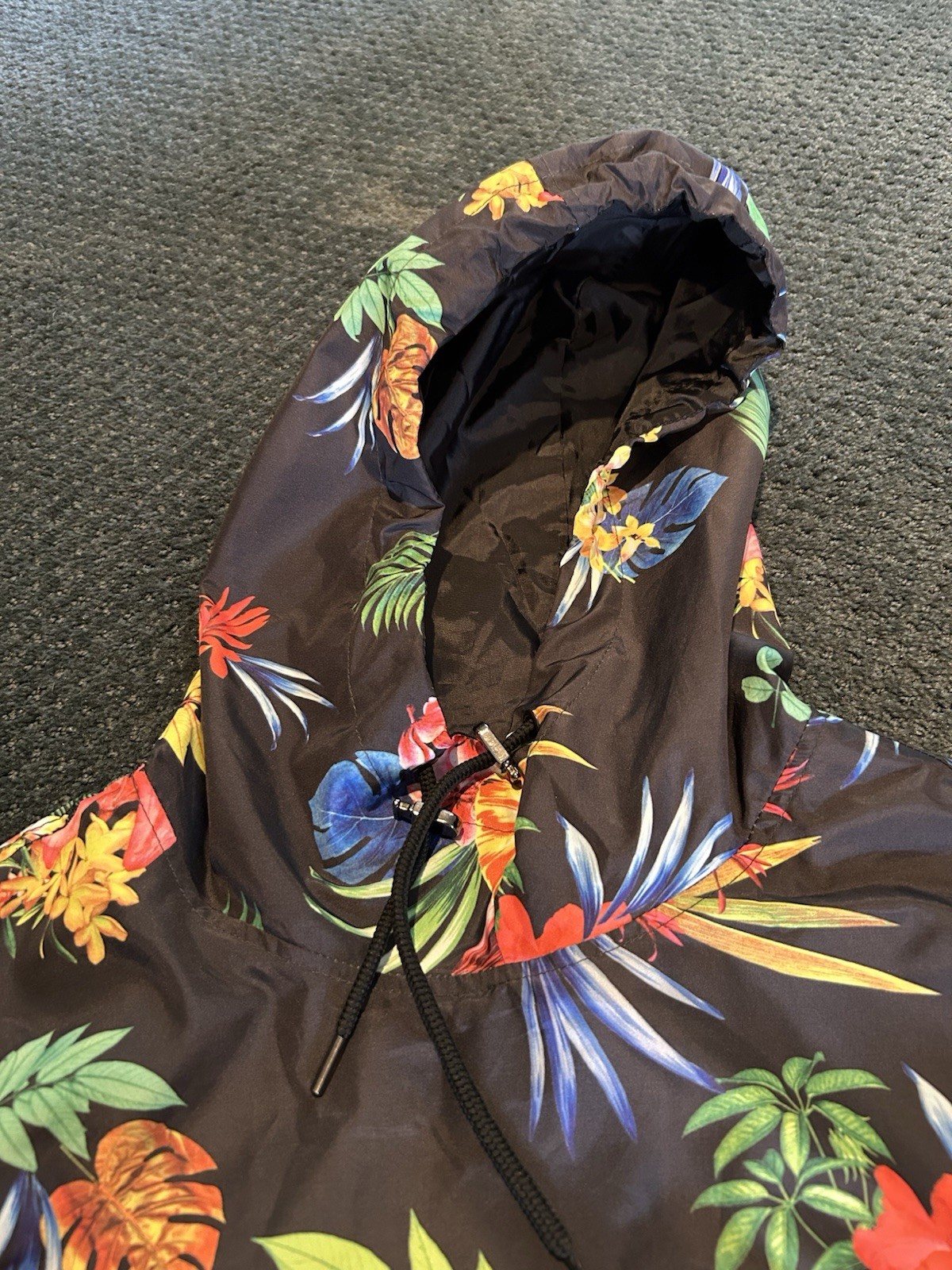 Cute Spring/fall Raincoat Size small - image 2