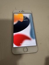 Apple iPhone 7 - 32 GB - Silver Unlocked - DAMAGED