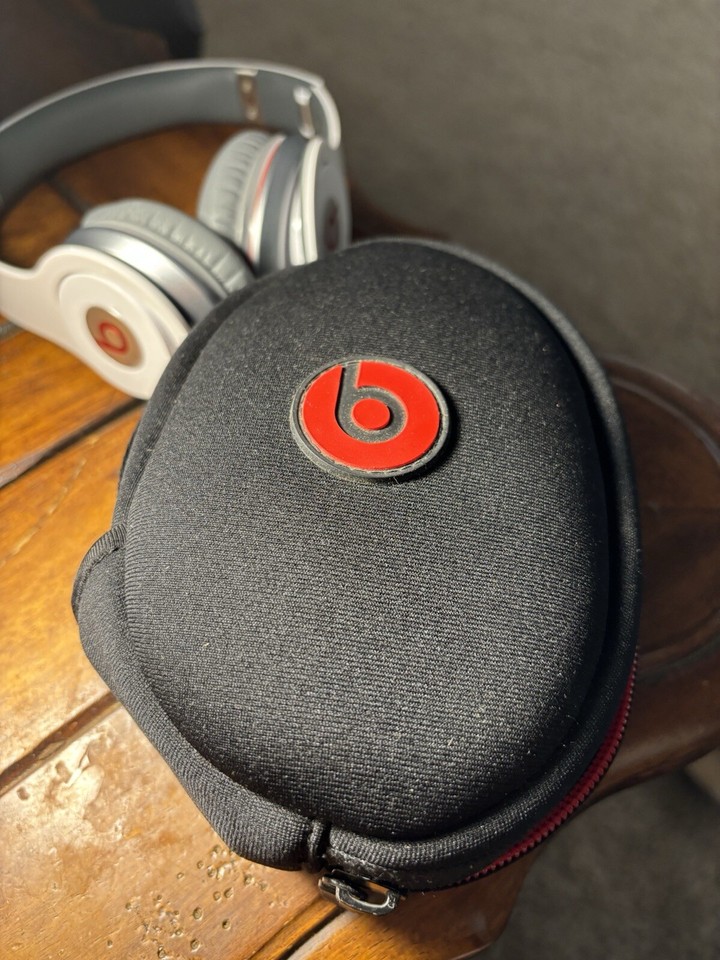 Beats White Gray Headphones Barely Used Case No Box Has Cord eBay