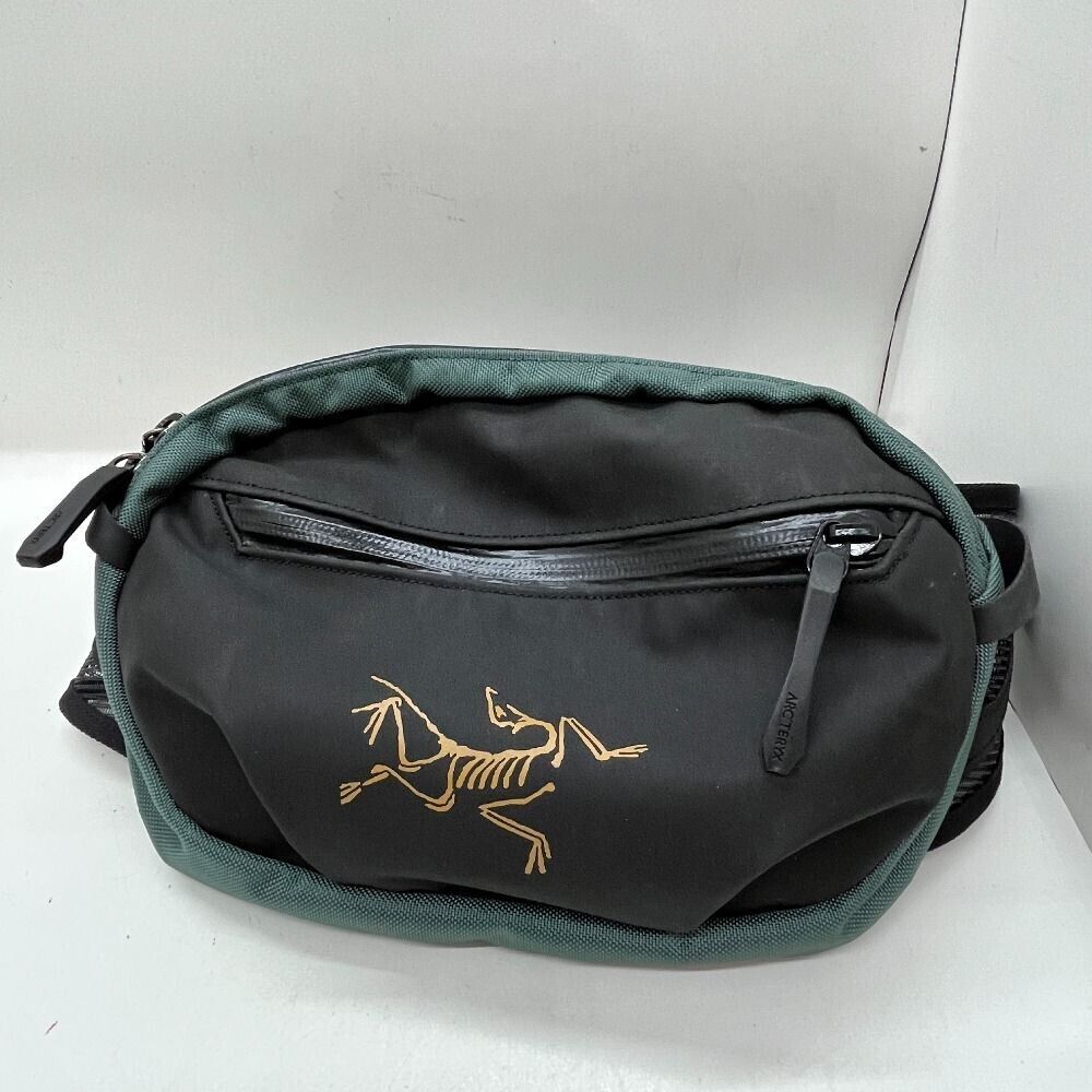 ARC'TERYX Arro Waist Pack Body Bag Dark Magic Limited Color ARC'TERYX Arro Waist Pack Body Bag Dark Magic Limited Color