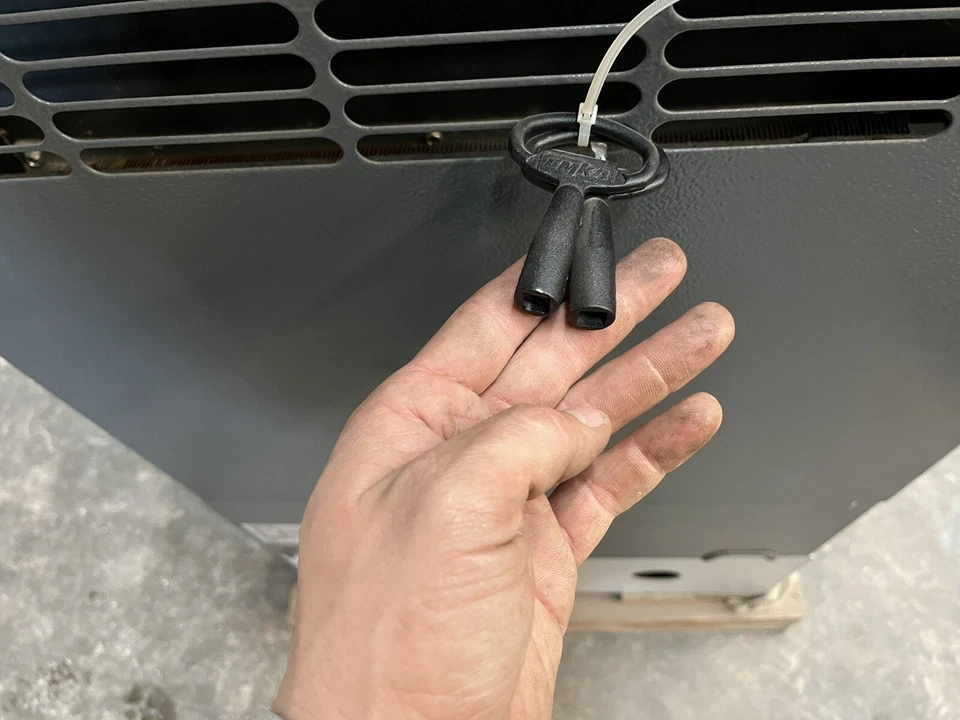 Compresor de desplazamiento sin aceite Atlas Copco SF2 FF 3 HP ¡¡¡ENVIAMOS!!! ¡EXCEDENTE DE POCAS HORAS! Foto 4 de 4