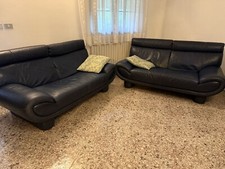 Coppia divani usati in pelle pieno fiore. 