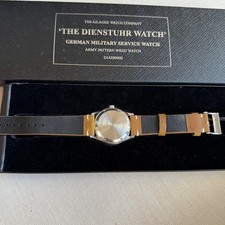 Orologio Allager Serviceuhr D1439000H stile militare tedesco modello esercito con scatola