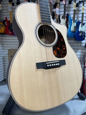 Larrivee VM-40 Acoustic Guitar - Natural w/OHSC & PLEK*D #055
