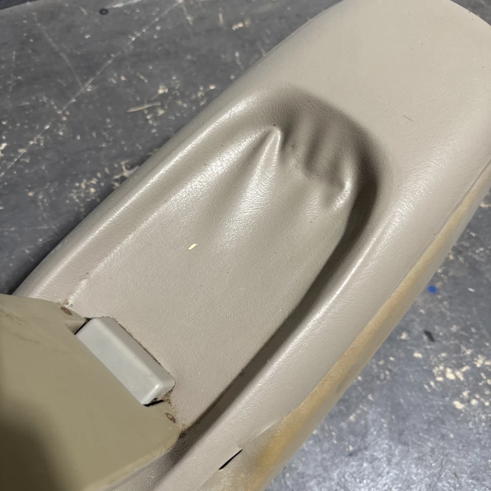 95-00 OBS Chevy Silverado GMC Sierra Truck Center Console Assembly Box OEM beige - Image 4 of 4